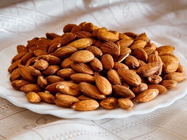 Best Food to Improve Immunity- Almonds